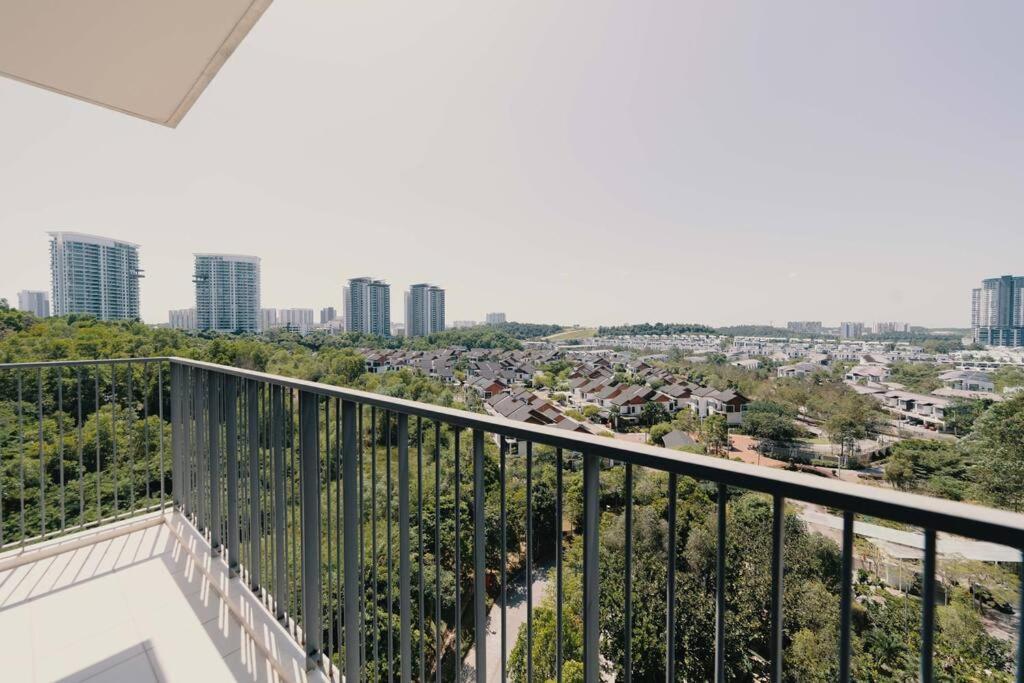 New! Spacious French Verdi 10pax 3br Wonderfulview Apartment Cyberjaya