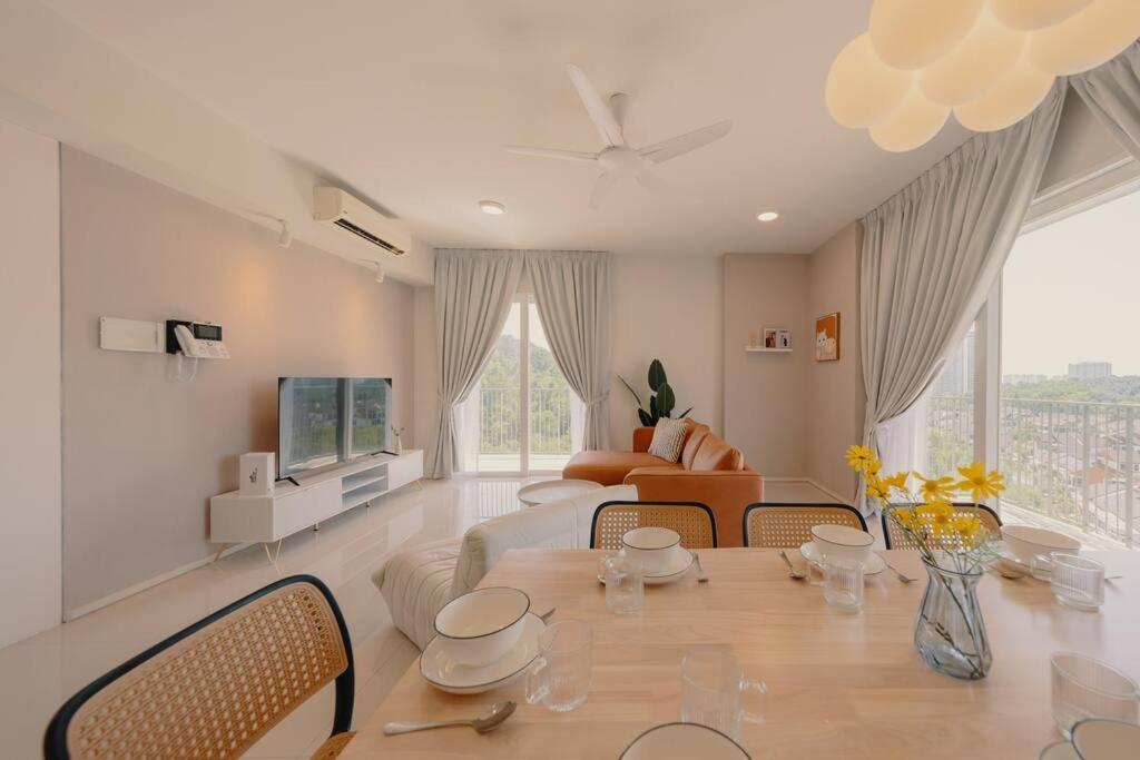Apartment New! Spacious French Verdi 10pax 3br Wonderfulview Cyberjaya